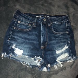 Dark wash short shorts